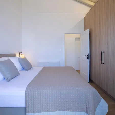 Vv Luxury Vila Kathisma Beach